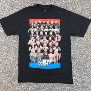 Vtg 2018 WWE Live Raw Print T-Shirt Size (M) 